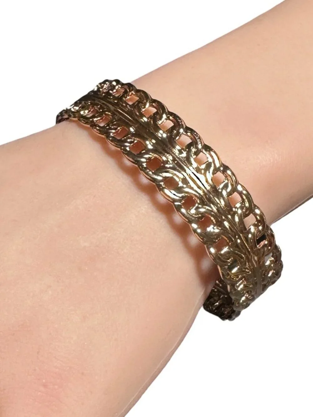 Cuff Bracelet Gold Tone Woven Look Womens Costume Jewlery NWOT